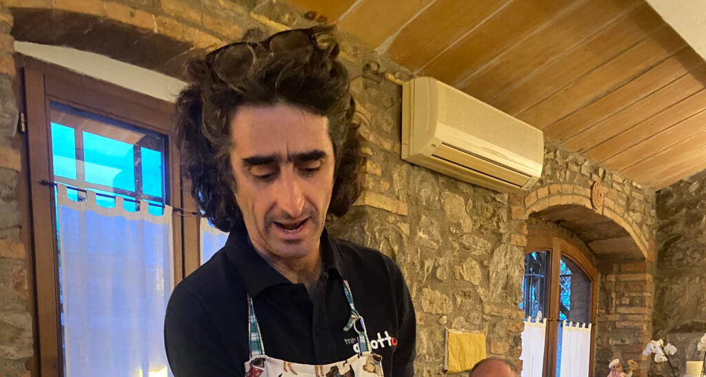 Incidente mortale. Noto ristoratore perde la vita in moto