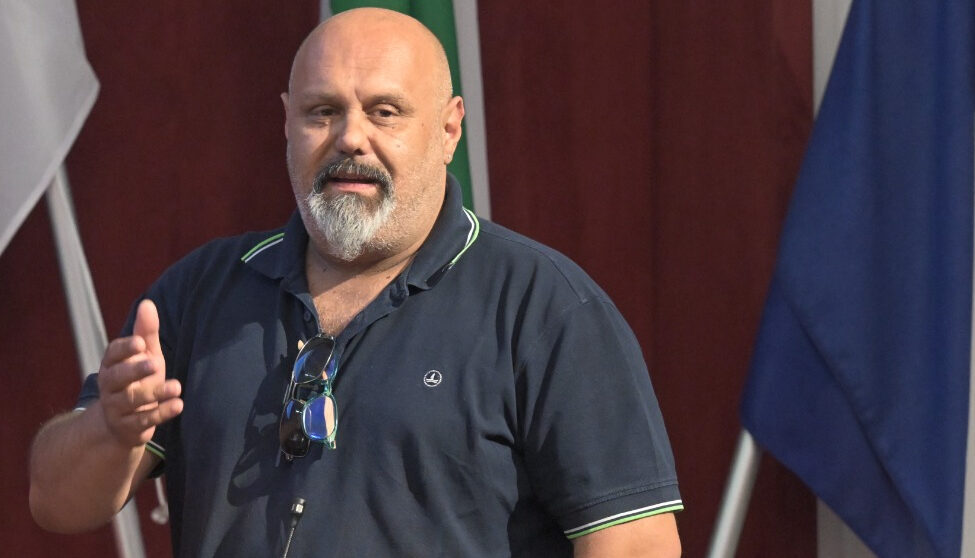 Il sindaco di Cecina e la cocaina. “Chiedo scusa a tutti”