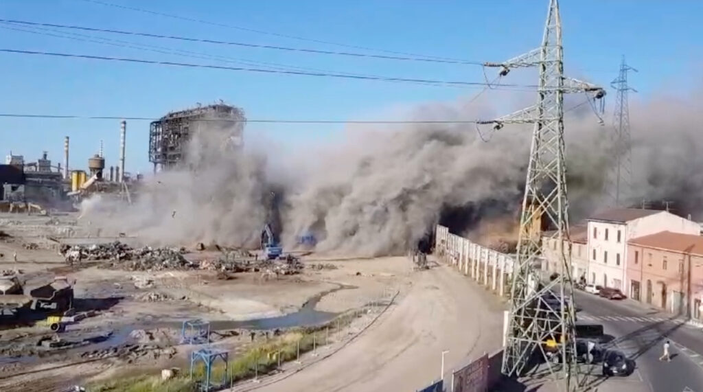 Jsw, nube di polvere su Piombino. Esposto del sindaco. L’azienda si scusa