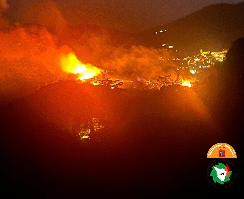 Incendio all’Isola d’Elba, oltre 700 persone sfollate