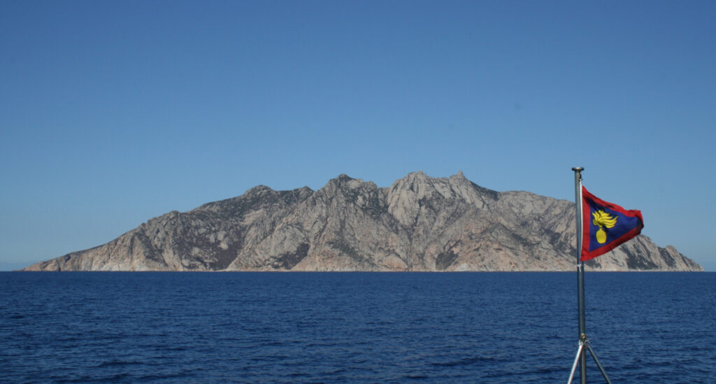 Isola di Montecristo, violata area protetta. Intervento carabinieri