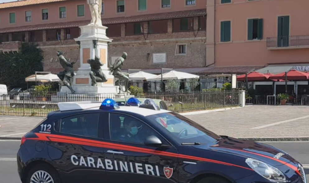 Abusi contro alunna disabile a Livorno: arrestato insegnante