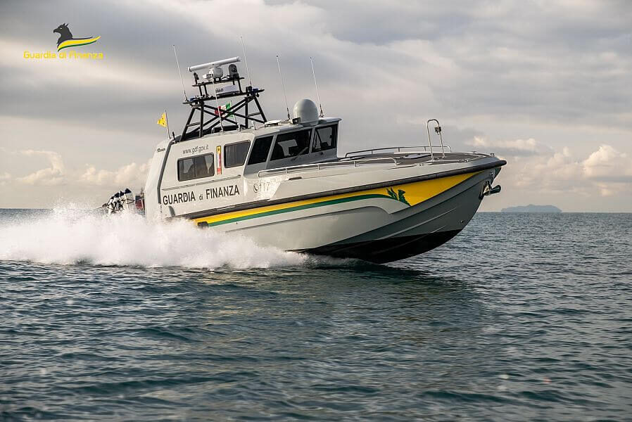 Yacht trovato nell’area marina protetta dell’isola di Pianosa: sanzionato il comandante