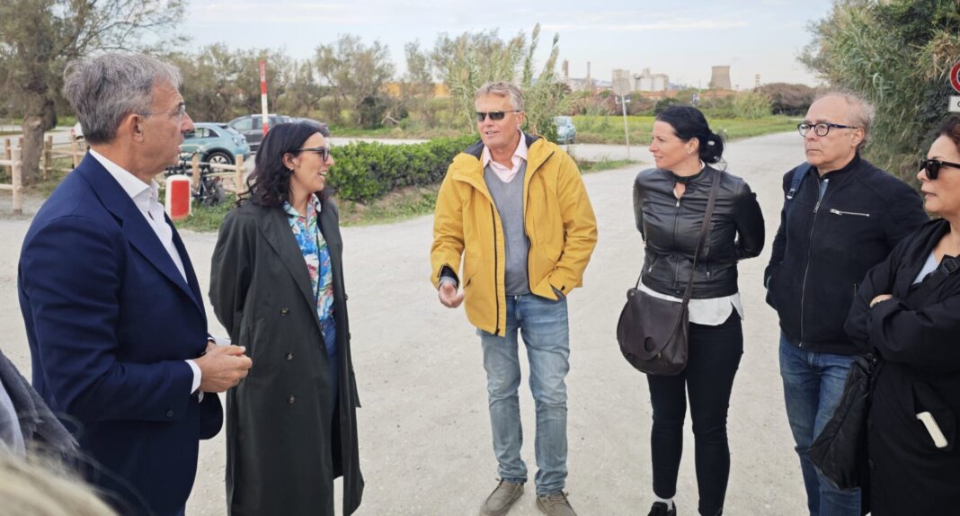 L'ex ministro Costa (M5S) a Rosignano Solvay: 