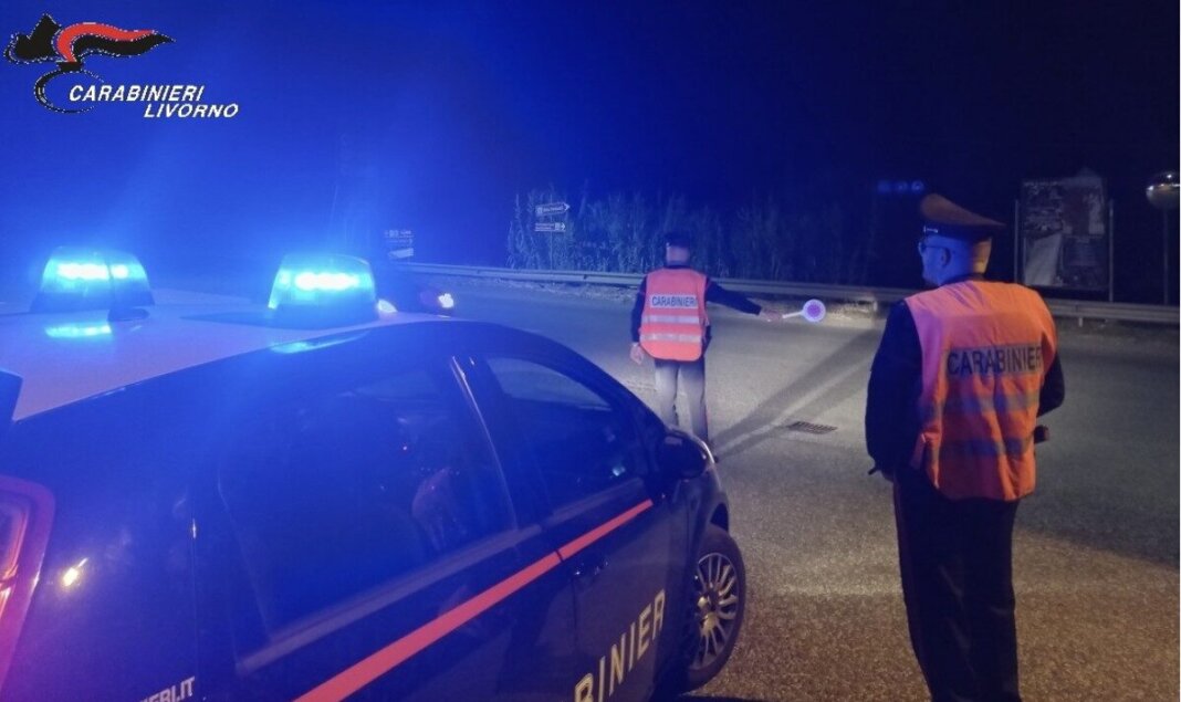 Ha il divieto di dimora ma passeggia tranquillamente in città: va in carcere