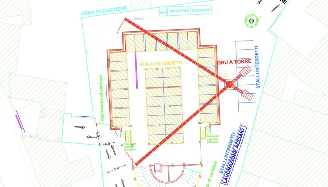 Entrano nel vivo i lavori per realizzare un nuovo piano al parcheggio Del Corona
