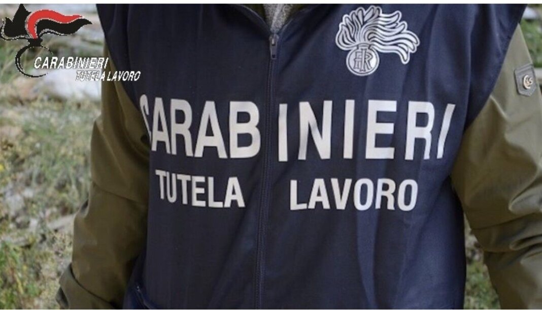 Un lavoratore su due è al nero: sospensione e maximulta per un'attività sul lungomare Un lavoratore su due è al nero: sospensione e maximulta per un'attività sul lungomare