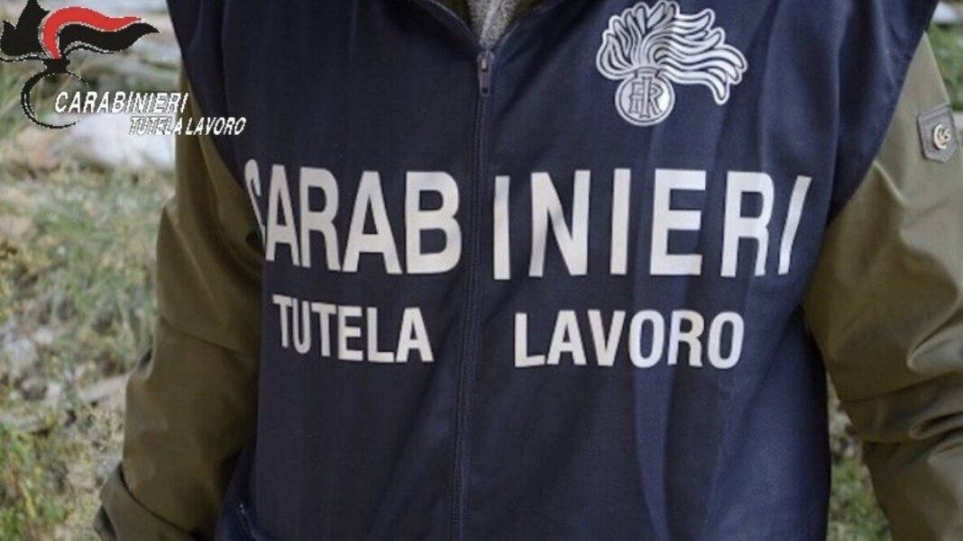 In azienda un lavoratore su tre è al nero: sospesa l'attività e sanzioni per 9mila euro