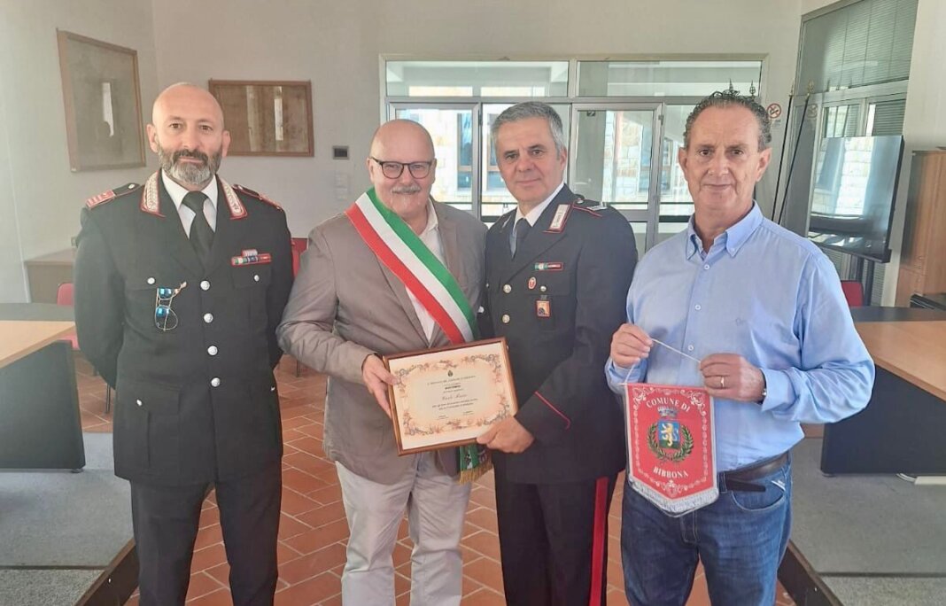 Bibbona, saluto al vicebrigadiere Carlo Masia: va in pensione dopo 42 anni di servizio