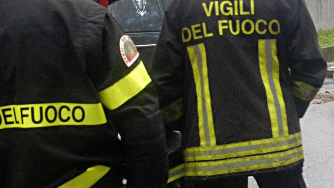 Vigili del Fuoco incendio Livorno