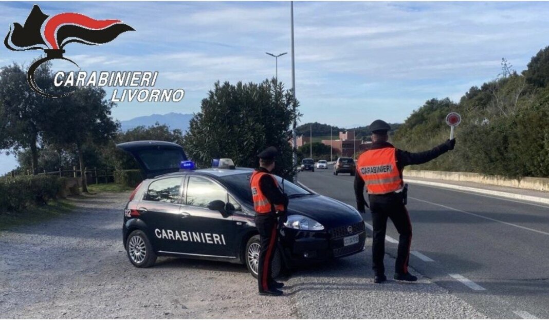 Alla guida di un'auto con un tasso alcolico di quasi 4 volte il consentito: denunciata una 40enne Alla guida di un'auto con un tasso alcolico di quasi 4 volte il consentito: denunciata una 40enne