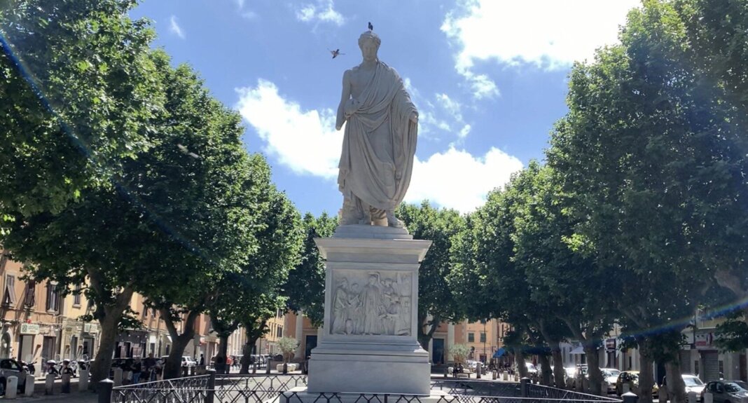 Una parte della città rimane senza eventi natalizi e i commercianti alzano la voce