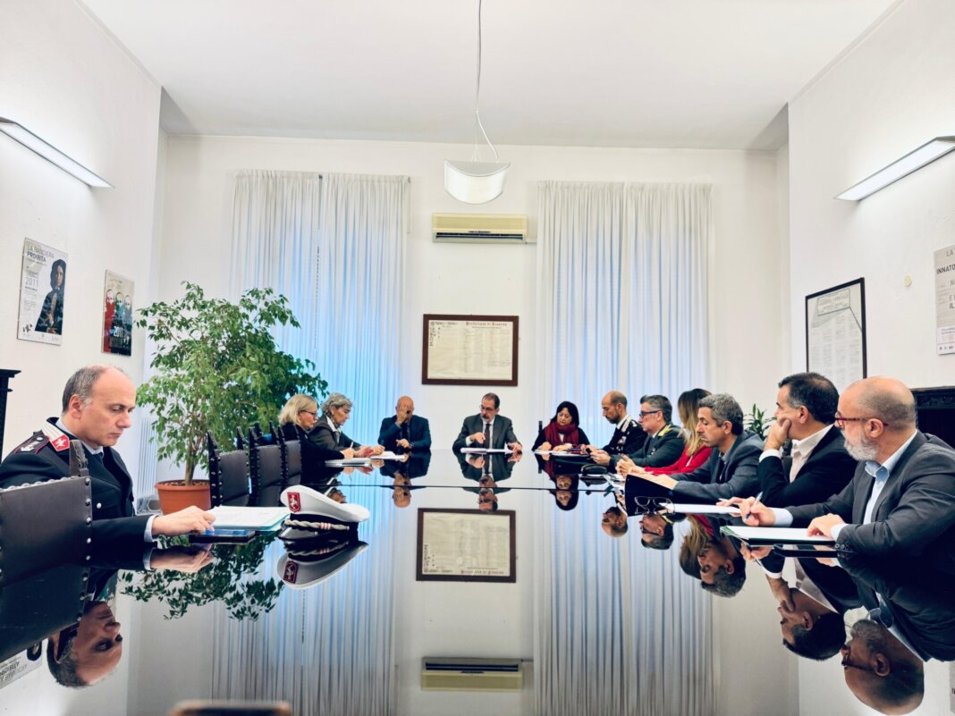 Malamovida, il prefetto chiede una stretta in via Cambini: 