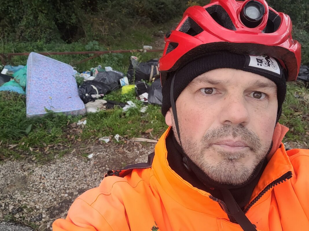 Mr Green, oltre quattro chili di rifiuti raccolti a Cisternino