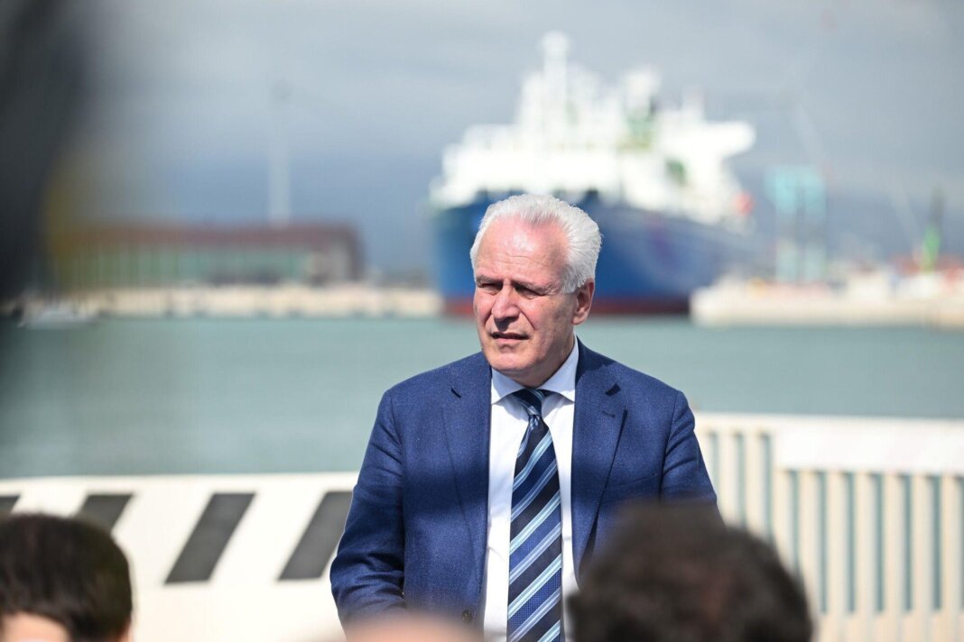 Rigassificatore di Piombino, il governatore Giani: 