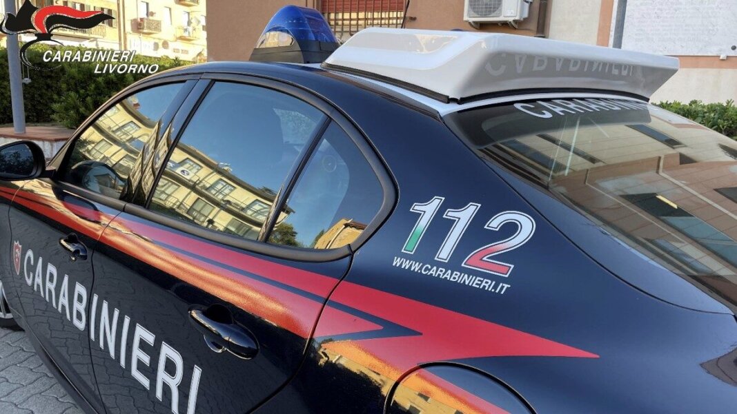 Rubano in un supermercato, individuati dalle telecamere e denunciati