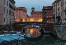 Meno negozi e più ristoranti, come cambia il volto del centro storico di Livorno Livorno chiusure negozi ristoranti Confcommercio