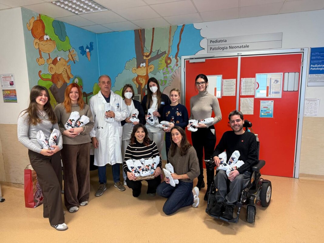 consegna doni pediatria livorno