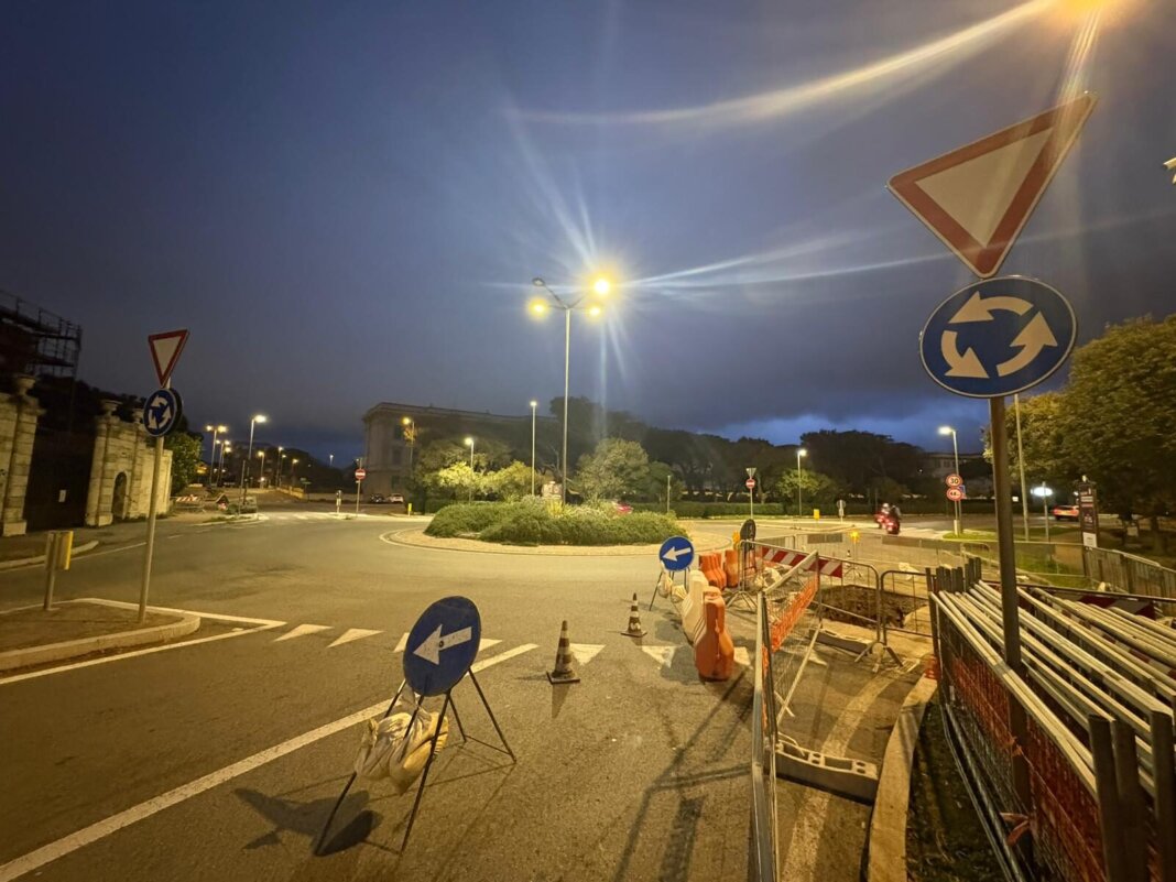 viale italia via dei pensieri rotatoria