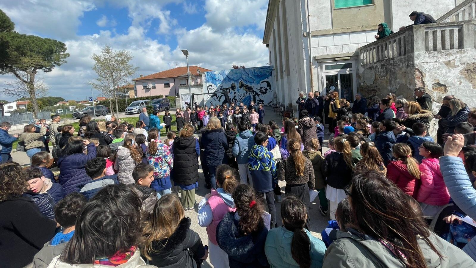 Collesalvetti Vicarello murales Jazz