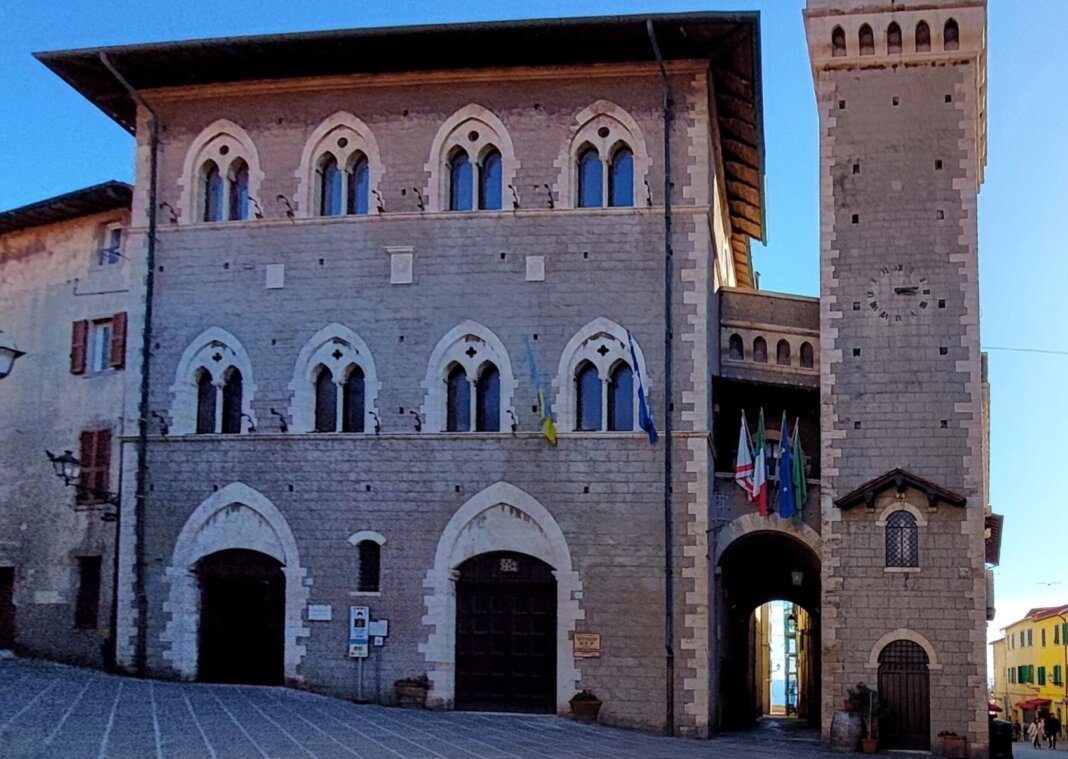 palazzo comunale piombino