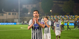 La Pianese saluta il suo capitano: Luca Simeoni lascia il club dopo oltre 300 presenze