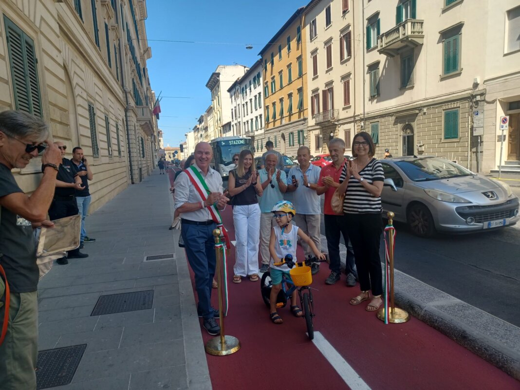 Livorno, inaugurato il nuovo tratto di pista ciclabile in via de Larderel